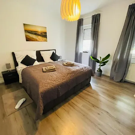 Gemuetlich*Nespresso*Netflix*Arbeitsplatz*Parkplatz Apartment Duisburg Exterior photo