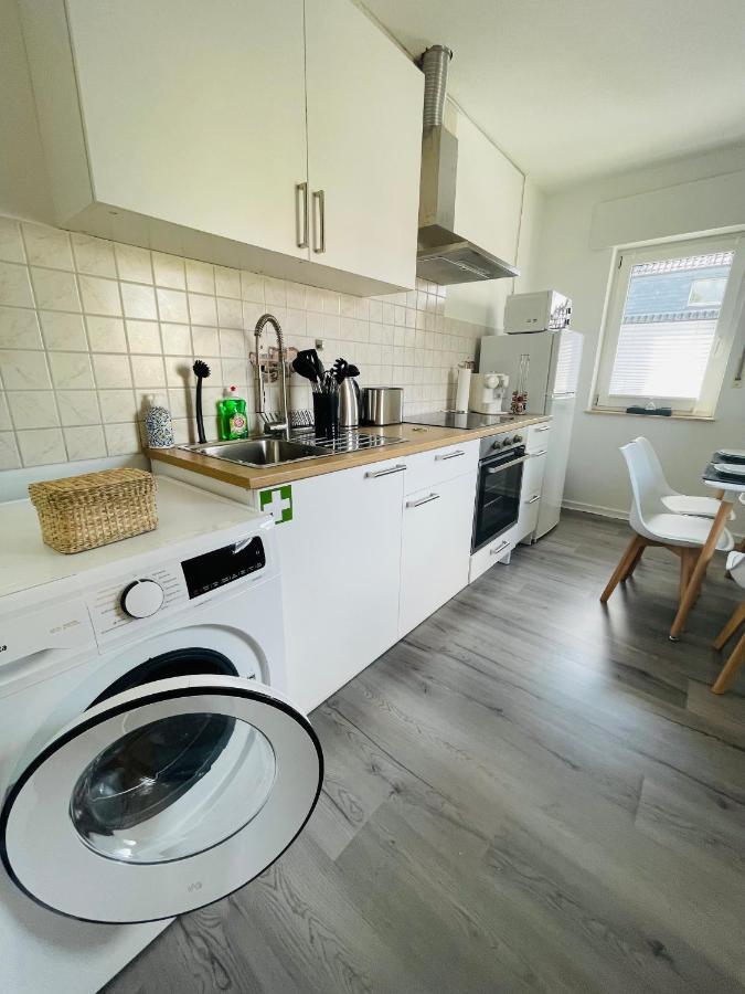 Gemuetlich*nespresso*netflix*arbeitsplatz*parkplatz Duisburg