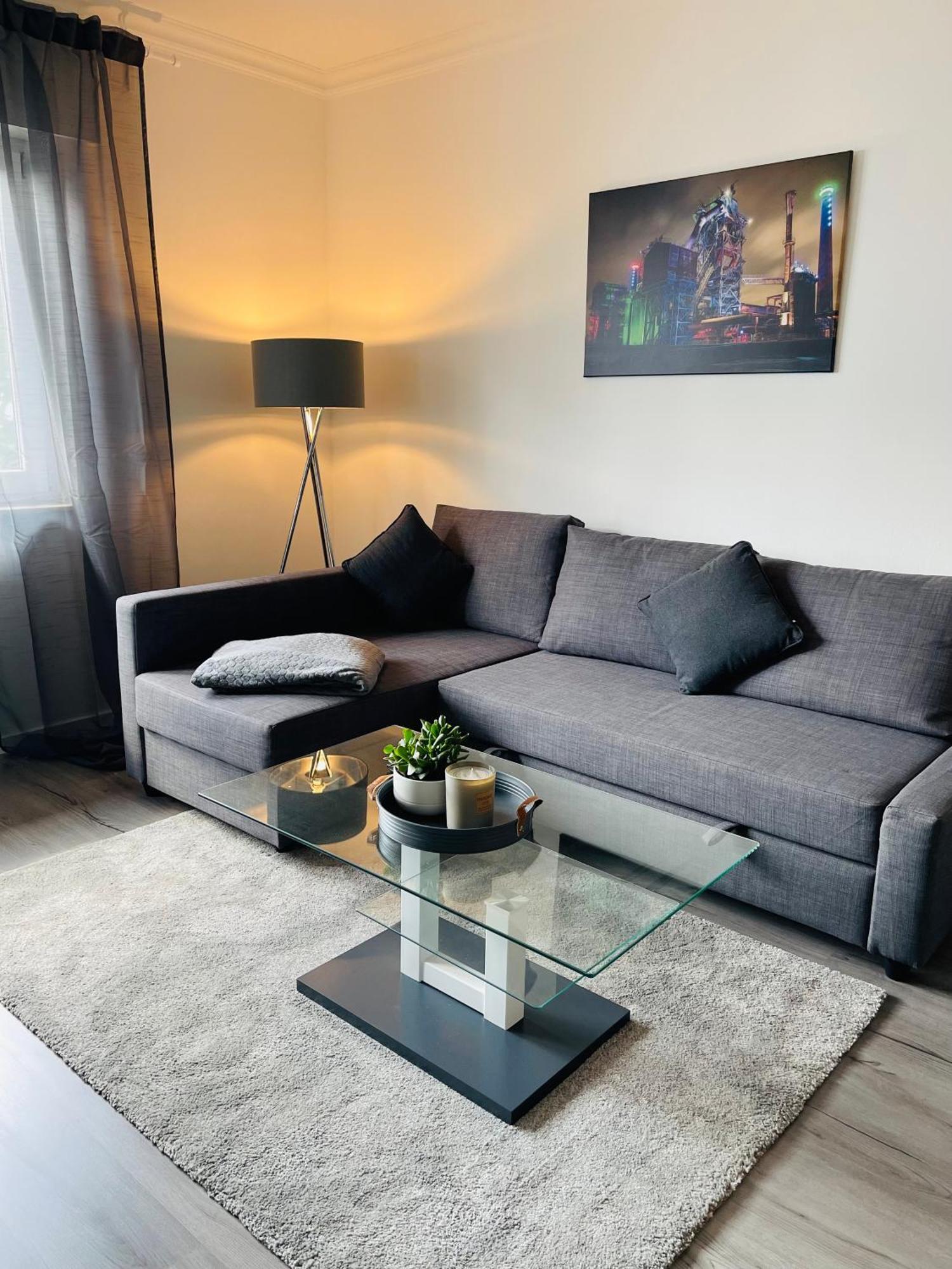 Gemuetlich*nespresso*netflix*arbeitsplatz*parkplatz Duisburg