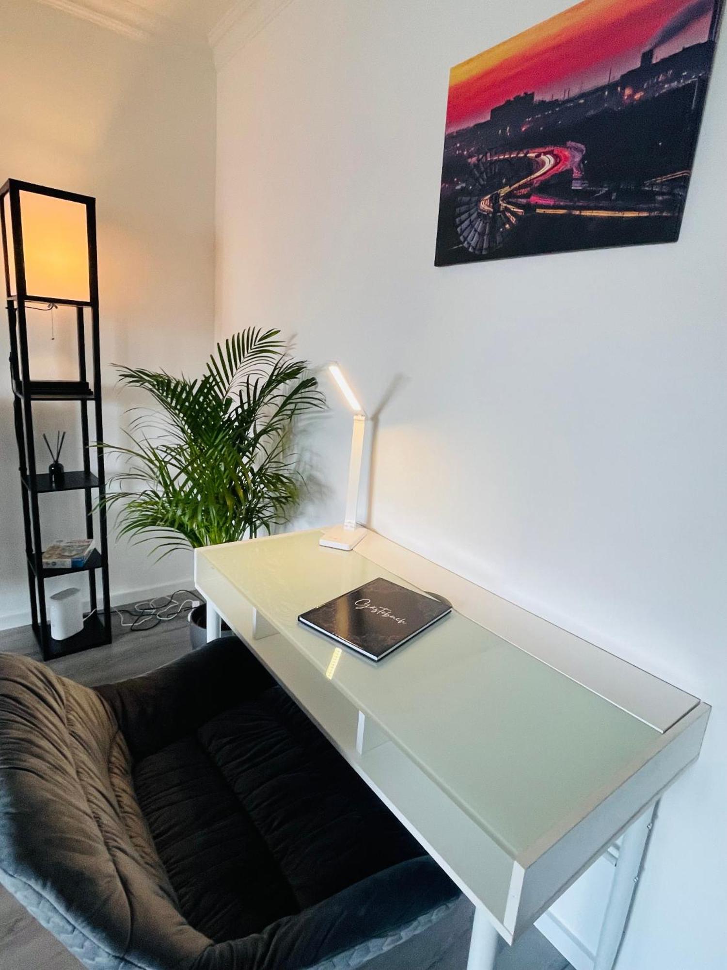 Apartment Gemuetlich*nespresso*netflix*arbeitsplatz*parkplatz *